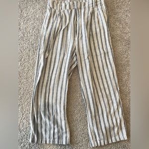Abercrombie cropped pants